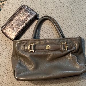 Tory Burch purse & wallet